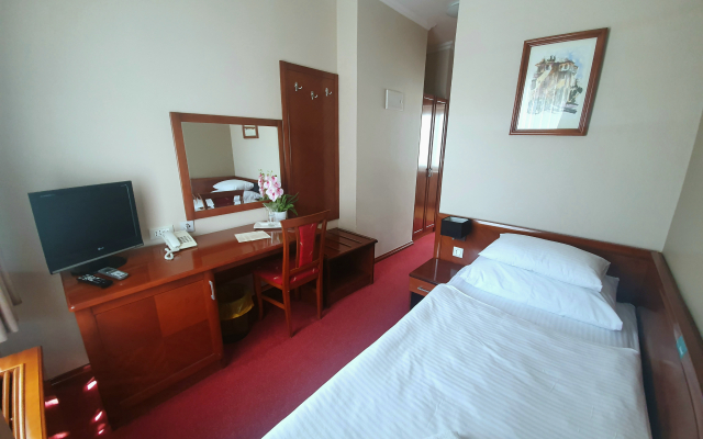 Hotel Bristol