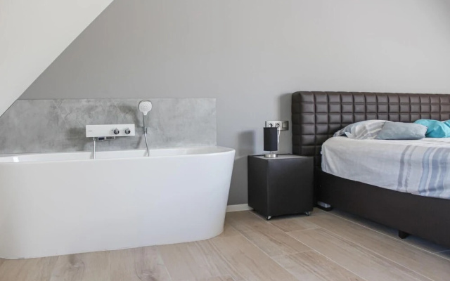 Awesome Home in Diksmuide With 3 Bedrooms, Jacuzzi and Wifi