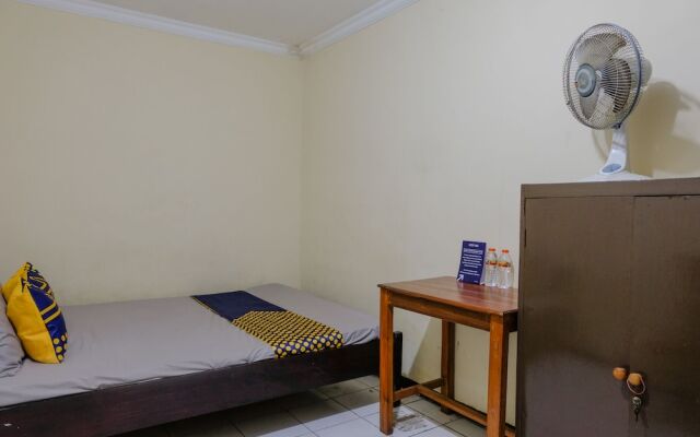 SPOT ON 1710 Sawojajar Inn