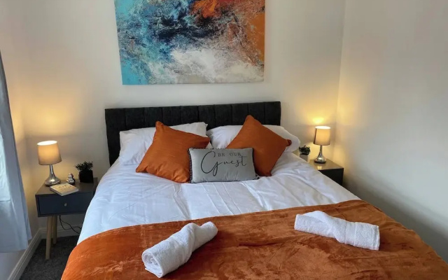 Charming 3-bedroom Norwich Retreat With Garden & Private Parking