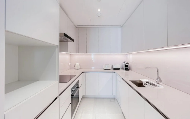 Jumeirah Gate Tower - Luton Vacation Homes