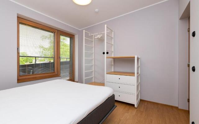 Self-check-in 3 bedroom apartment with sauna and balconies