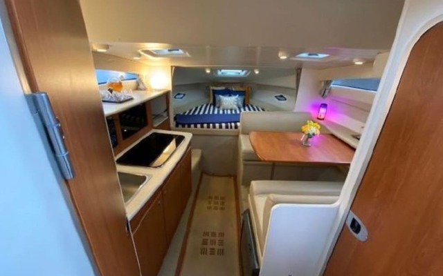 Stunning 2-bed Boat in Dreverna