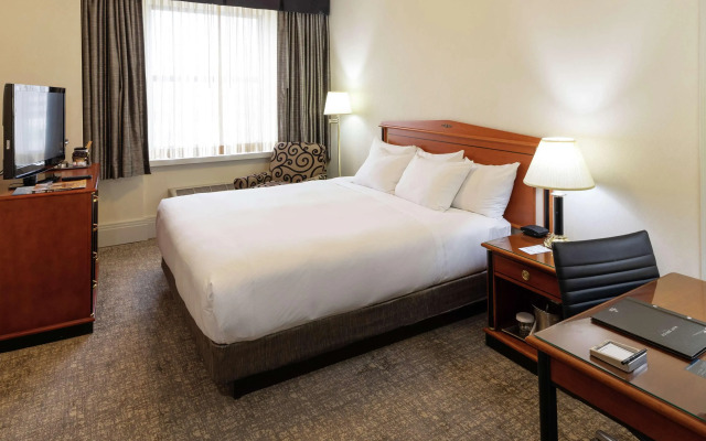 Hilton Cincinnati Netherland Plaza