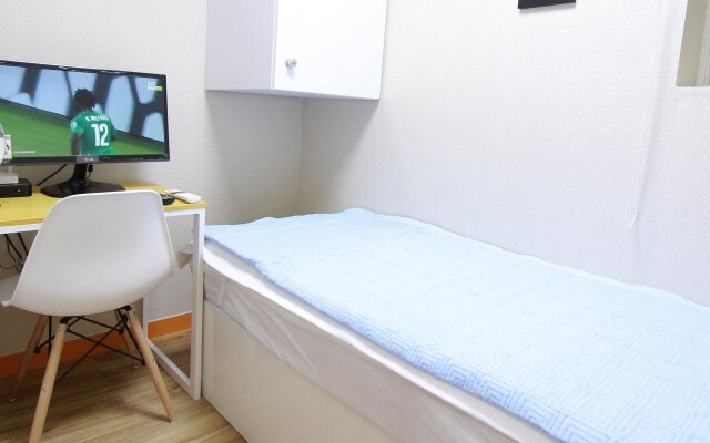 Cocoon stay Hongdae Guesthouse