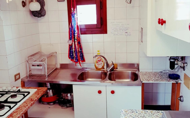 Large Top 3 Rooms Flat Central Rialto