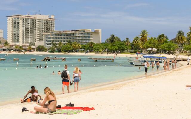 Private 2 Bedroom Beachfront Penthouse Condo Ocho Rios, Jamaica