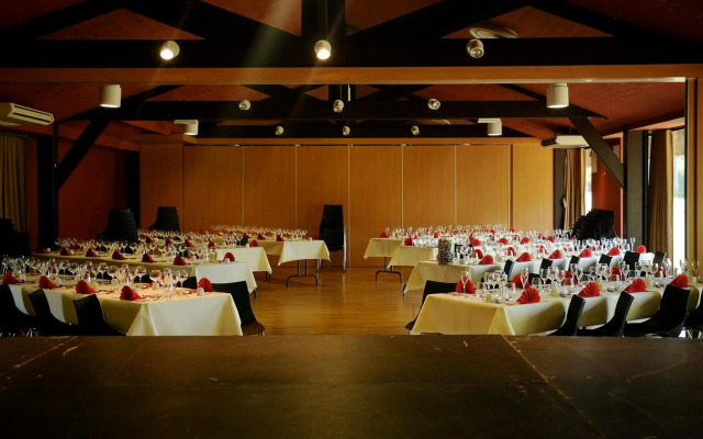 ibis Styles Segre