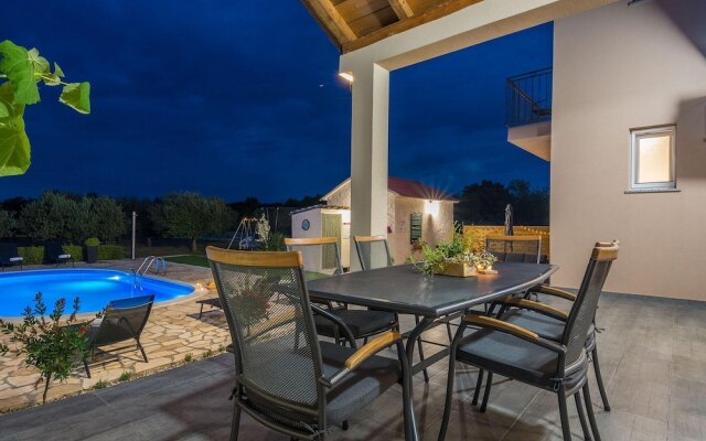 Villa Josipa-with Pool and Beautiful Garden