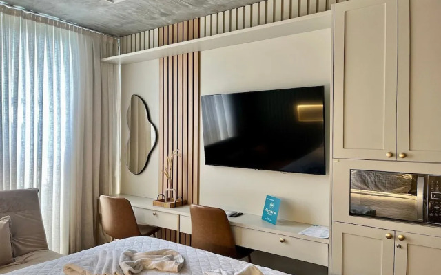 Setai Yacht Comfort II - By Almare Flats