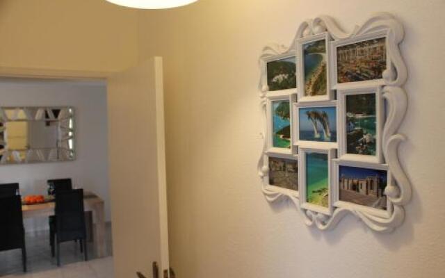 Saladina Apartment