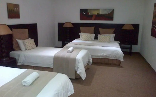 Waterfront Country Lodge