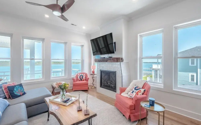 Channel 6 by Topsail Realty