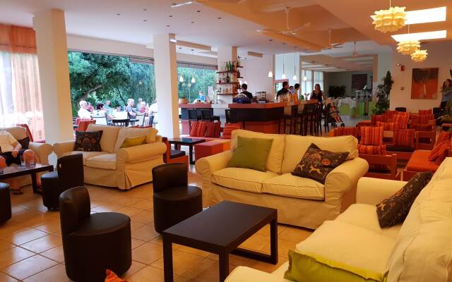 Ipsos Beach Hotel