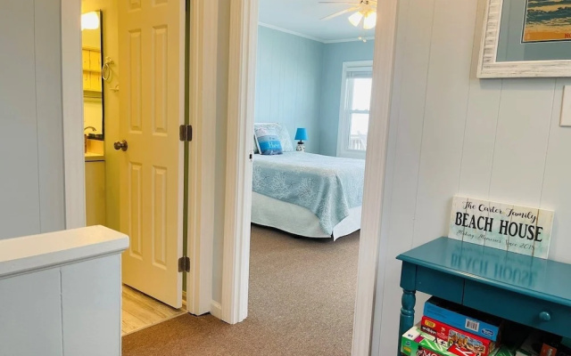 Turtley Paradise West 3 Bedroom Home by RedAwning