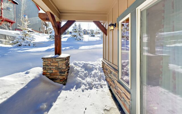 Well-Appointed Gem - 3 Br Townhouse