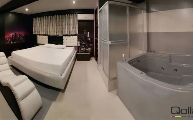 Qollana Business Hotel