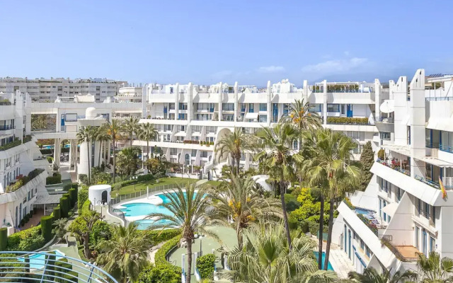 Marbella Pool House Ph78 On Sea Shore