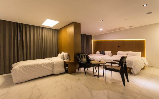 Best In City Hotel