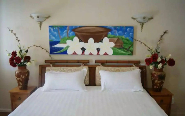 The Tropical Villa