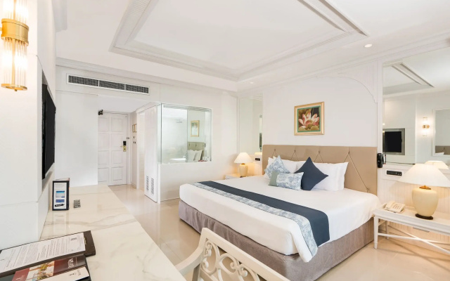 Royal Cliff Beach  Pattaya