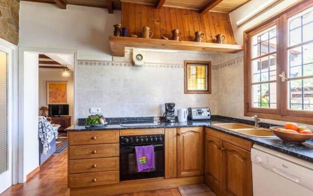 Villa - 3 Bedrooms with Pool - 103173