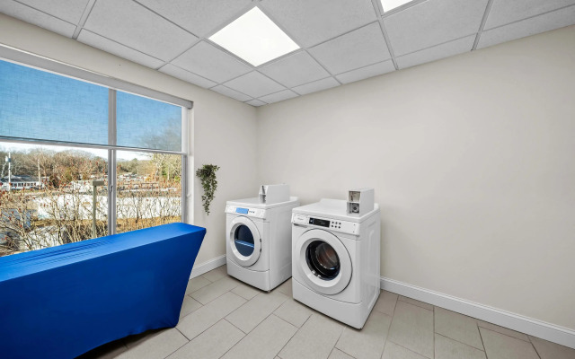 Comfort Inn & Suites Plainville-Foxboro