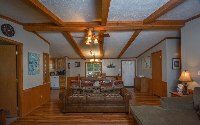 Knotty Pines 3 Bedroom House