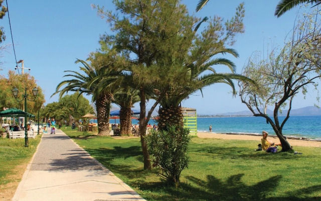 Awesome Home in Nea Makri With Wifi and 3 Bedrooms