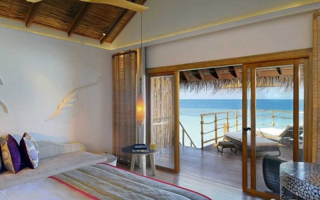 Constance Moofushi All Inclusive