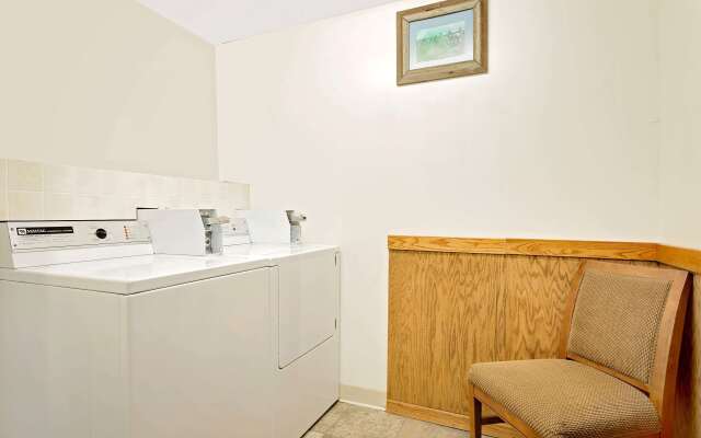 Super 8 by Wyndham Belgrade/Bozeman Airport