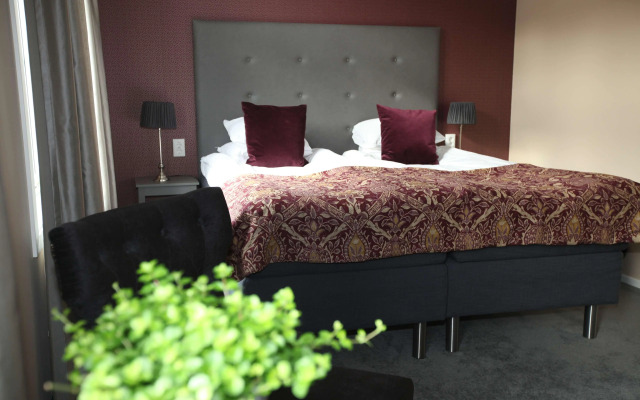 Best Western Plus Edward Hotel