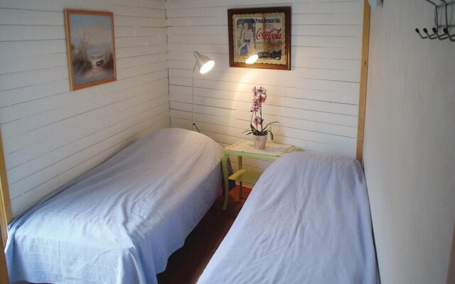 Beautiful Apartment in Skärhamn With 1 Bedrooms