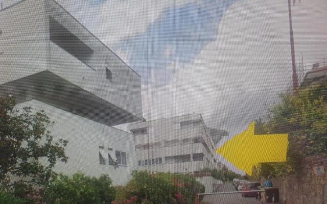 Sestri AR122 Executive Penthouse