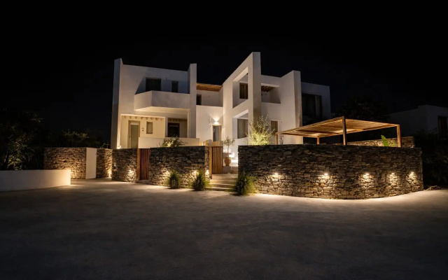 Reya Suites