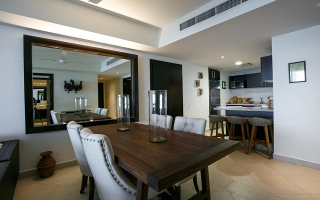Wake Up To Sounds Of The Ocean Condo