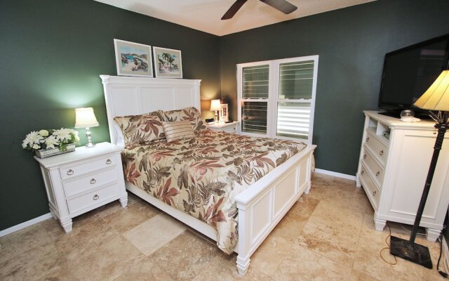 Pier House 402