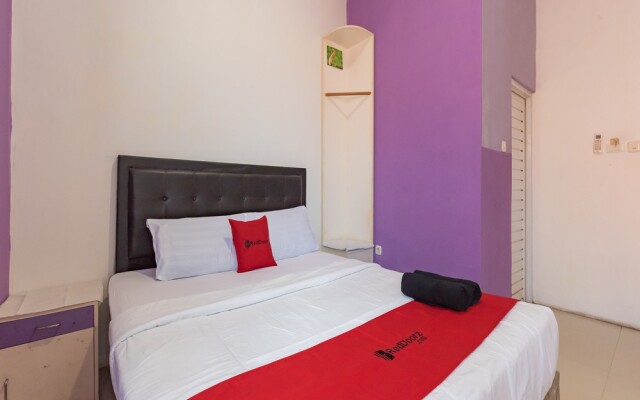 RedDoorz Plus @ Tuparev Cirebon 2