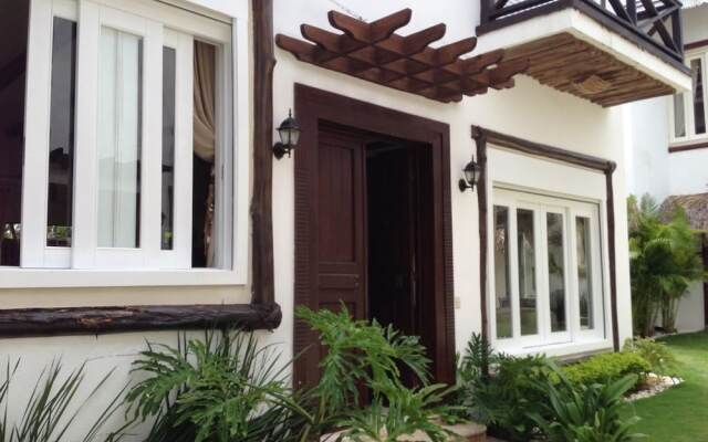 Villa Habibi Coson