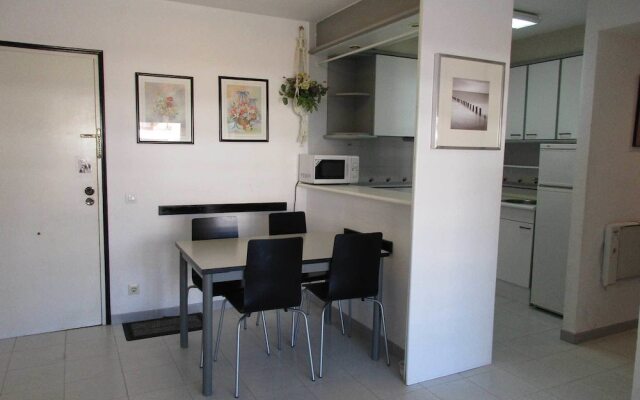 Blaumar B-18 Inmoestarit