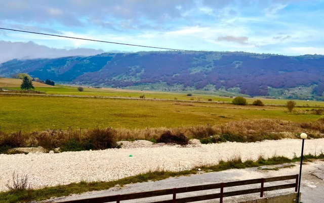 Via Osvaldo Moretti(complessoShalimar)