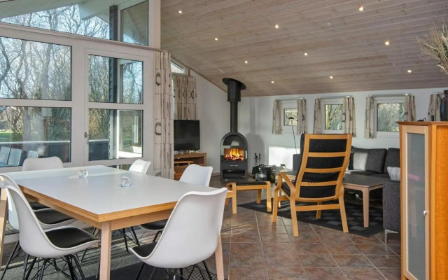 Three-Bedroom Holiday home in Hemmet 14