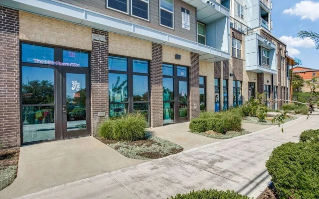 CozySuites at East Riverside Austin