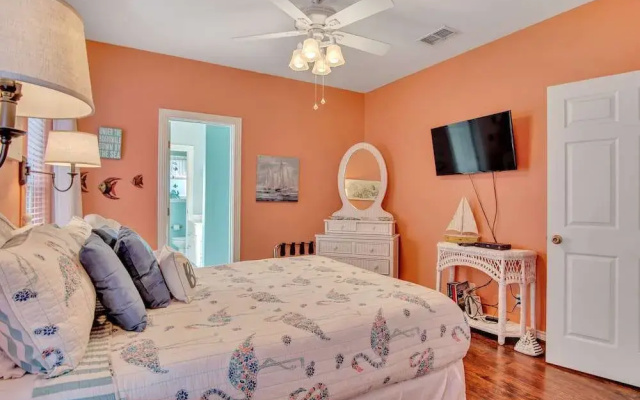 Saltwater Taffy by Silver Sands Vacation Rentals