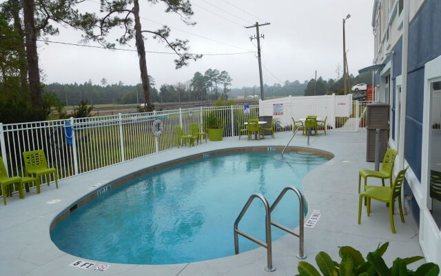 Best Western Waldo Inn and Suites