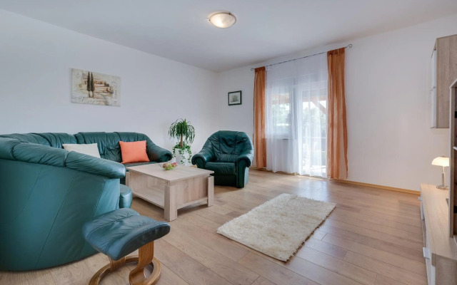 Apartment Twisting By The Private Pool