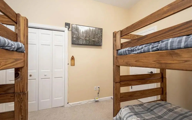 Ski to Shore Chalet by Taylor Made Deep Creek