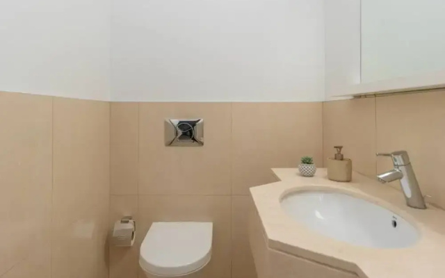 Sirene 1-BR Apt Pool & Gym in Gemmayze