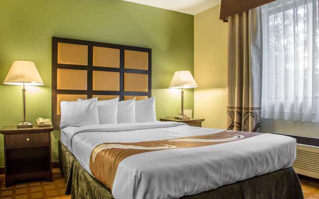 Quality Inn & Suites Marinette