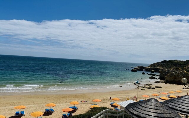 Borda d'Água, Praia da Oura